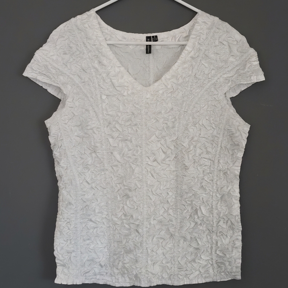 Essentials by Milano Tops - Essentials By Milano Size L White Popcorn Scrunched Top Y2K 90s